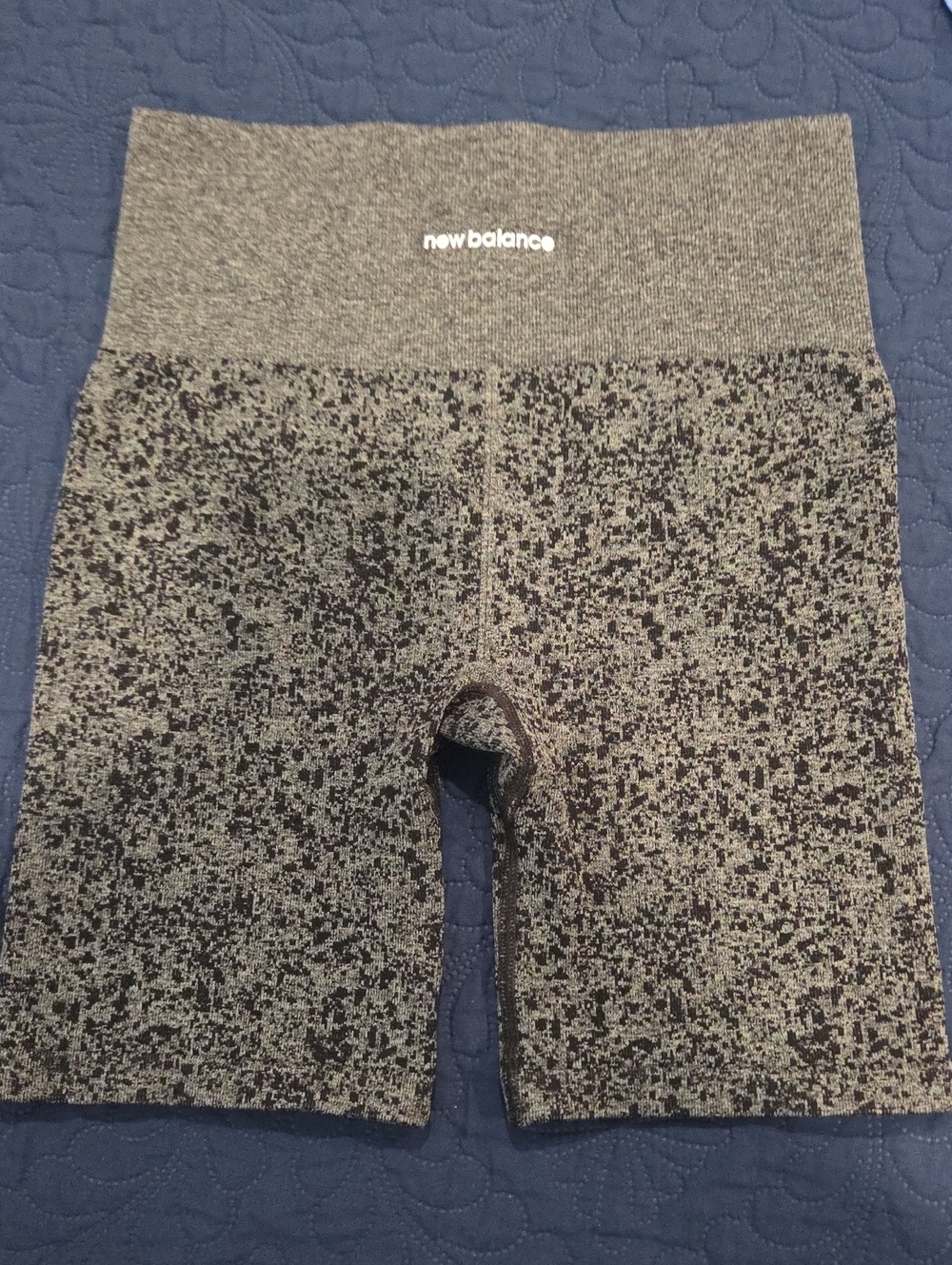 New Balance Gray Black Speckled Seamless Bike Shorts Size small